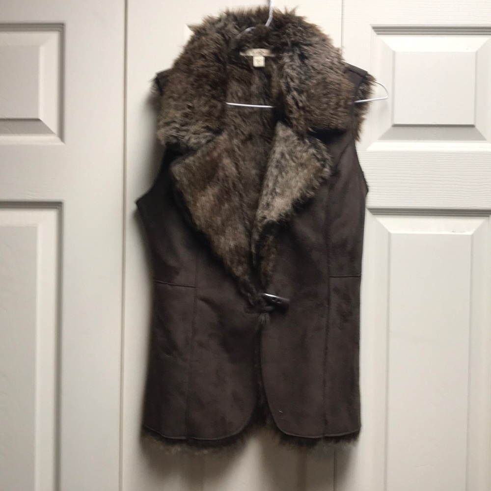 Reversible faux fur